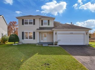 1436 Bridgedale Rd, Crystal Lake, IL 60014