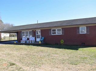 102 McDowell Dr, Boiling Springs, SC 29316