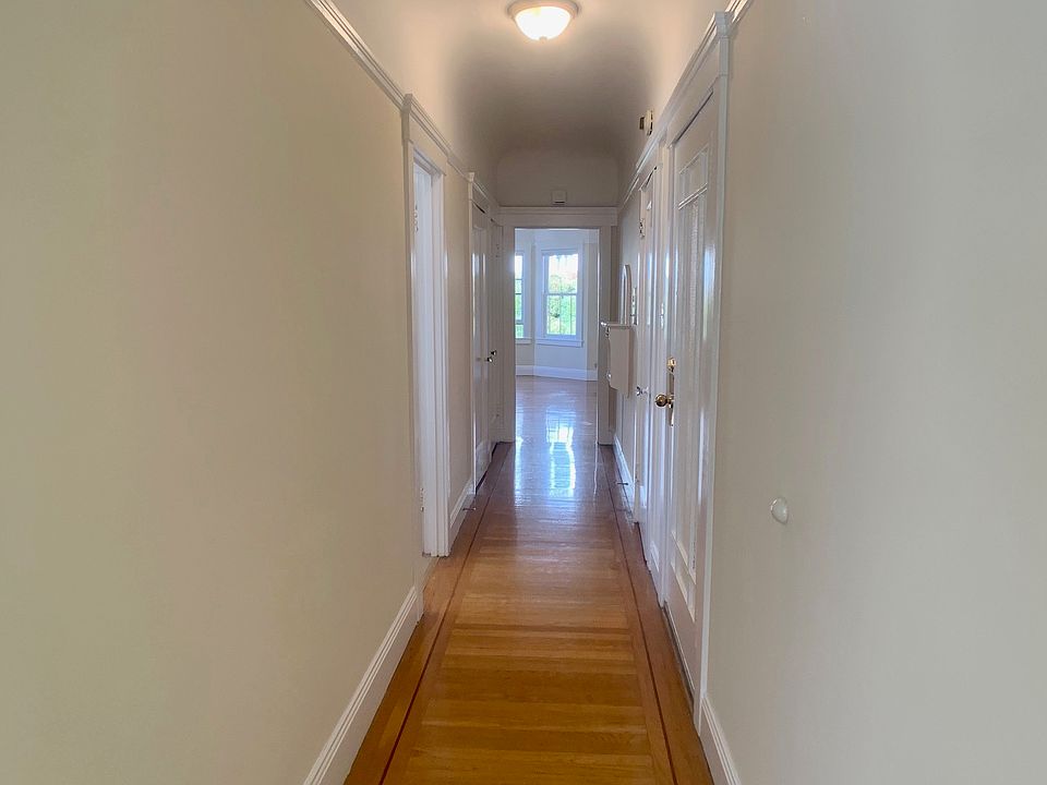 1st image of 230 Oak St #34