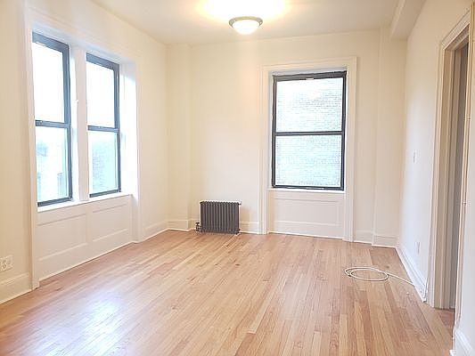 1st image of 509 Cathedral Pkwy #5NE