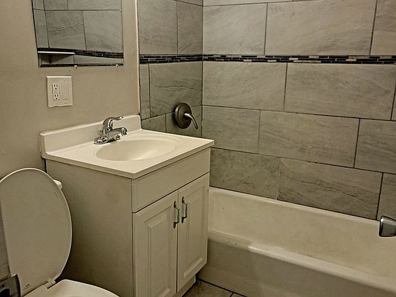 5th image of 4821 E 40th Ter