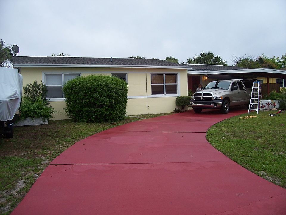 1st image of 437 S Waterway Dr