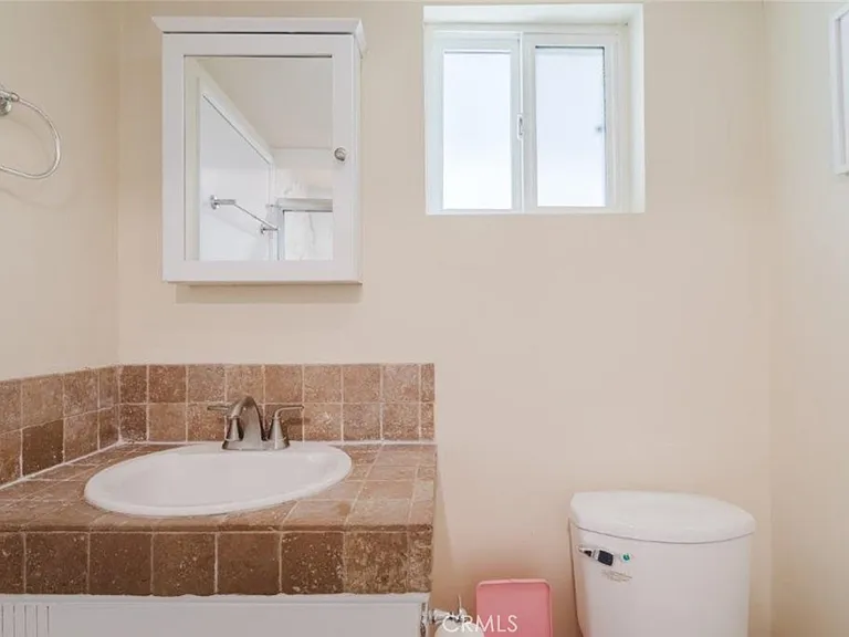 6609 Camellia Ave — Photo 23
