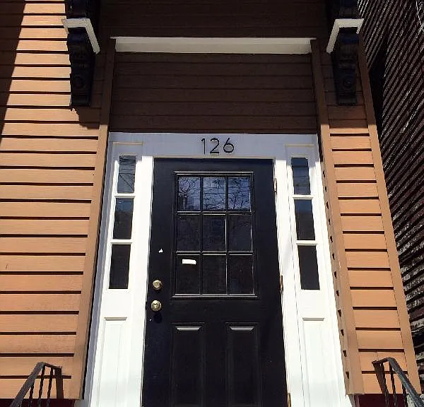 126 Saratoga Street Apartments — Photo 3