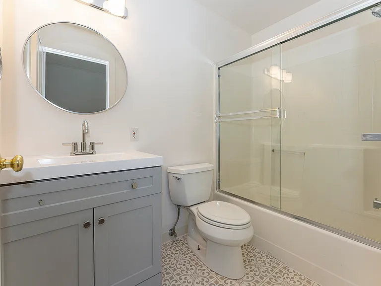 295 Durham St #E — Photo 11
