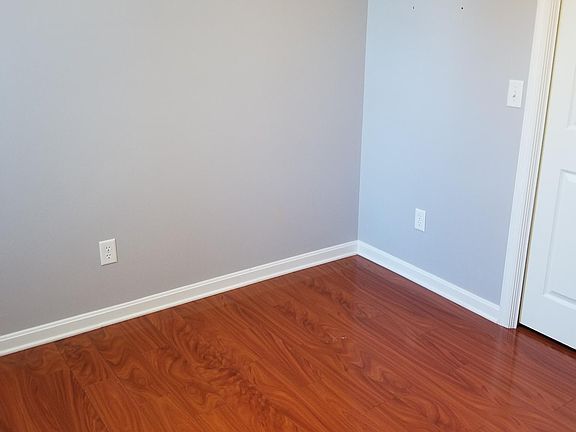4th image of 906 Ambler Ct