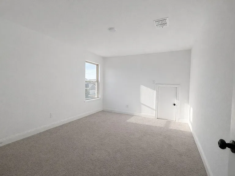 10201 Fulgham Dr — Photo 16