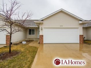 3275 Prairie Bend Cir, Marion, IA 52302