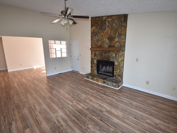 4th image of 7136 Dayspring Dr