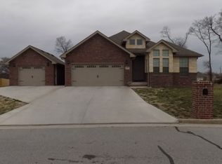 1639 Jacee Cir, Webb City, MO 64870