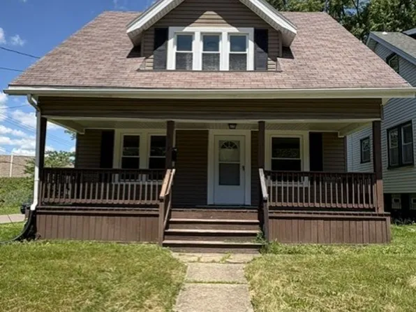 857 5th Ave, Akron, OH 44306