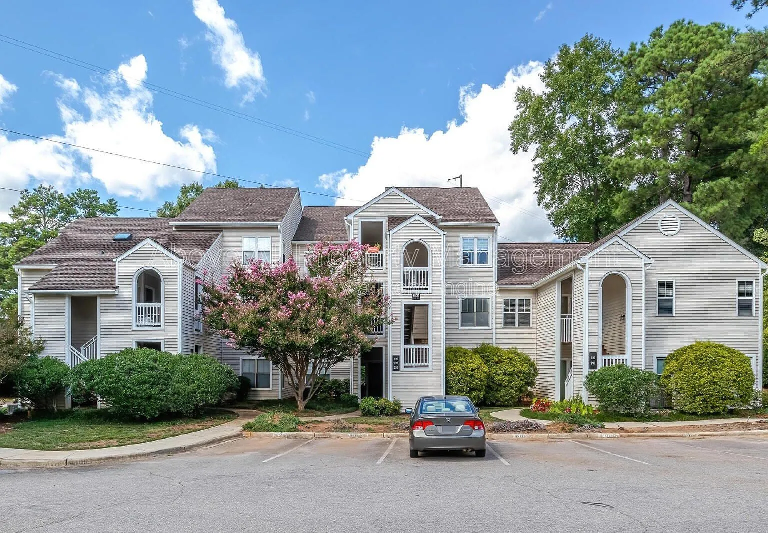 3 bed, 2.0 bath, 1358 sqft, $1,650 — Photo 3