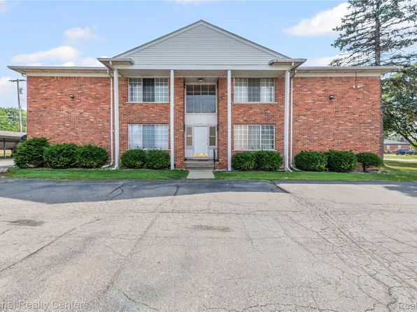 21464 Beaconsfield St #3, Saint Clair Shores, MI 48080