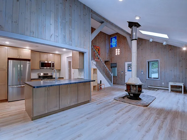 96 Indian Spring Rd — Photo 15