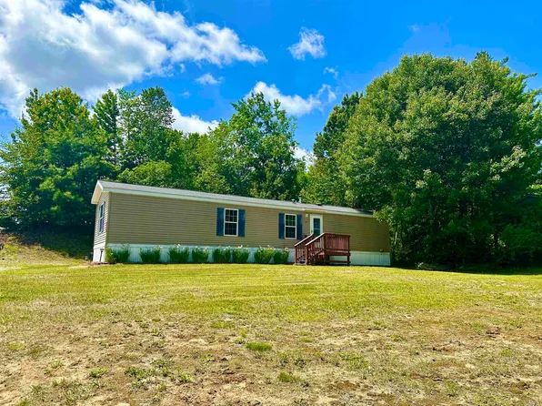 25 Fairway Avenue, Newport, NH 03773