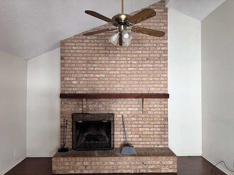 5202 Davy Crockett St — Photo 7