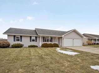 317 Rosemary Dr, Pulaski, WI 54162