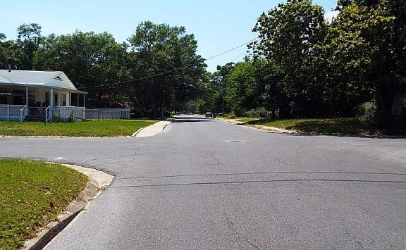 3rd image of 1824 W Gregory St