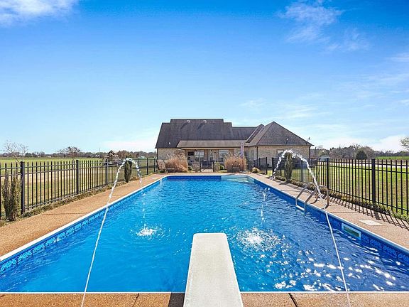 5th image of 621 Wortham Cemetery Rd