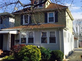121 Lucille Ave, Elmont, NY 11003
