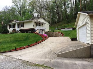 219 Mason Ln, Saint Albans, WV 25177