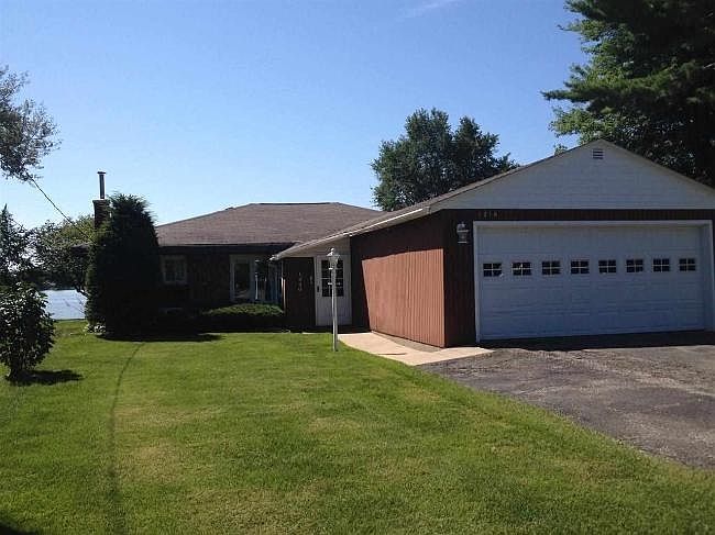 1st image of 1216 Lakeview Dr