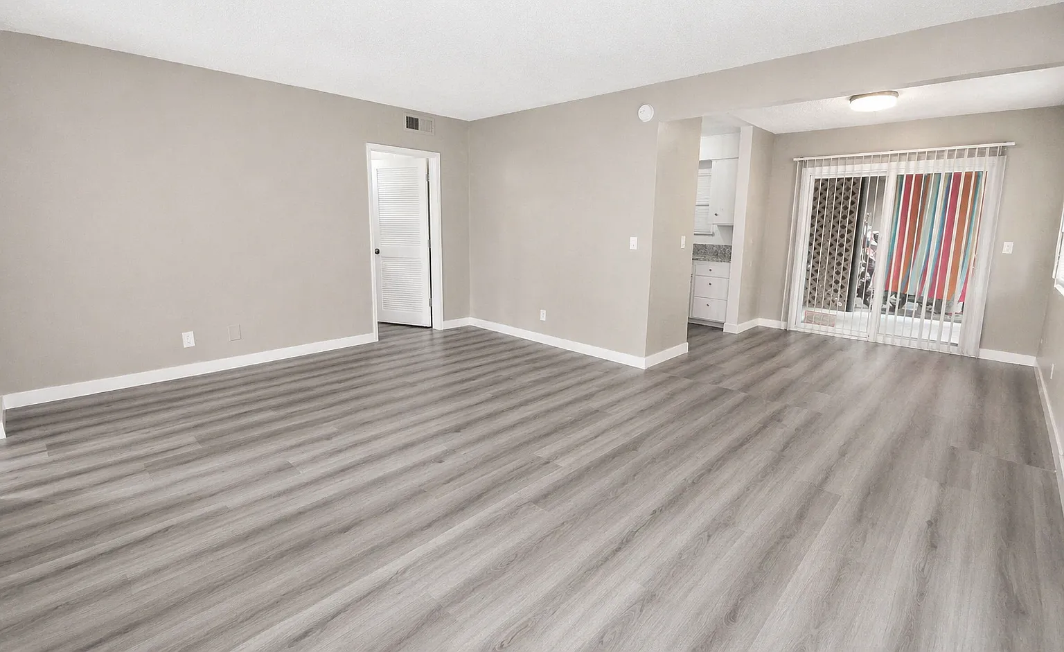 826 N Barranca Ave — Photo 3