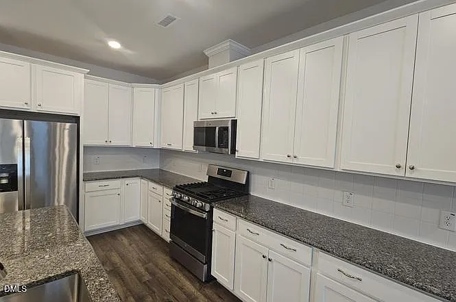 1038 Manorhaven Dr — Photo 5