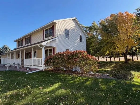 4614 215th St E, Hampton, MN 55031