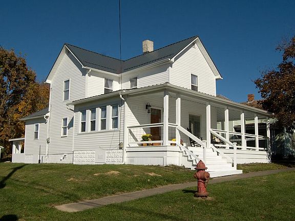 2nd image of 302 N Elizabeth St