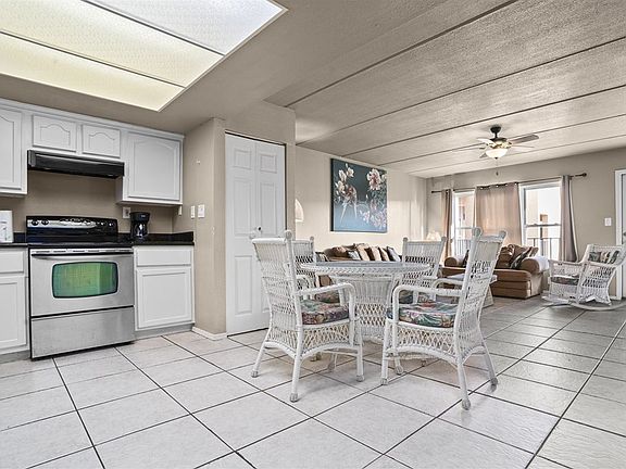 3rd image of 2401 Gulf Blvd #307