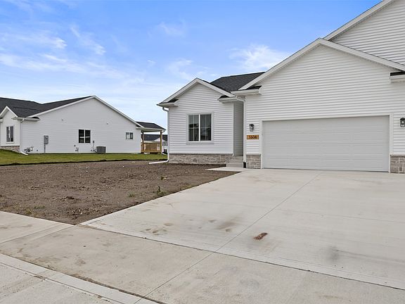 2nd image of 1606 NW Driftwood Dr