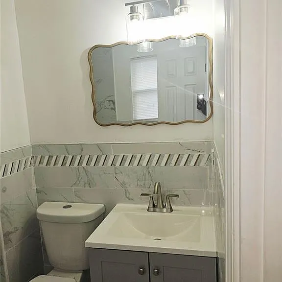 480 Paul St — Photo 9