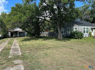 2008 E Power Ave, Victoria, TX 77901