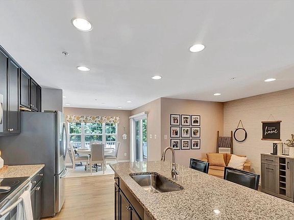 3rd image of 4808 Mantlewood Way
