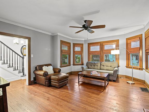 3rd image of 523 Carpenter Ave