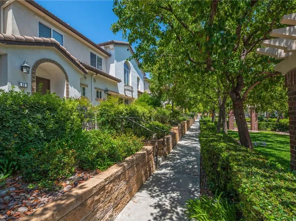 15723 Parkhouse Dr Unit 65, Fontana, CA 92336