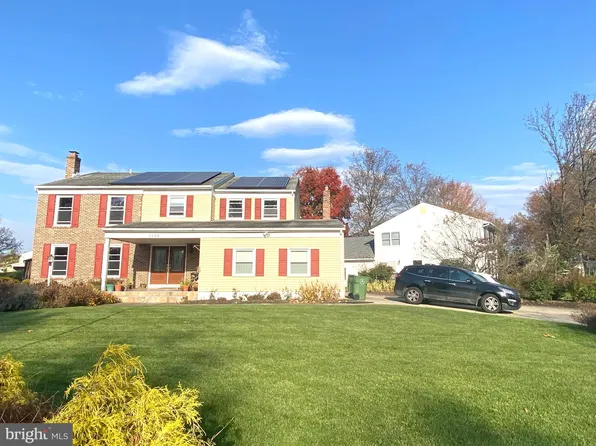 1228 Heron Rd, Cherry Hill, NJ 08003