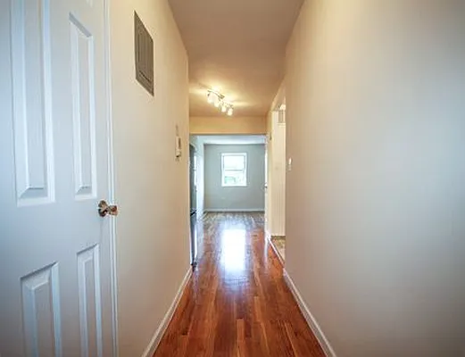Rented by SW Queens Mezzanine | media 4
