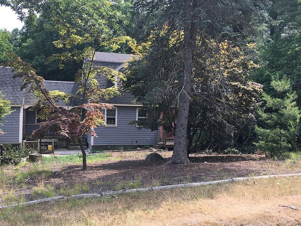 2nd image of 20 Cedar St