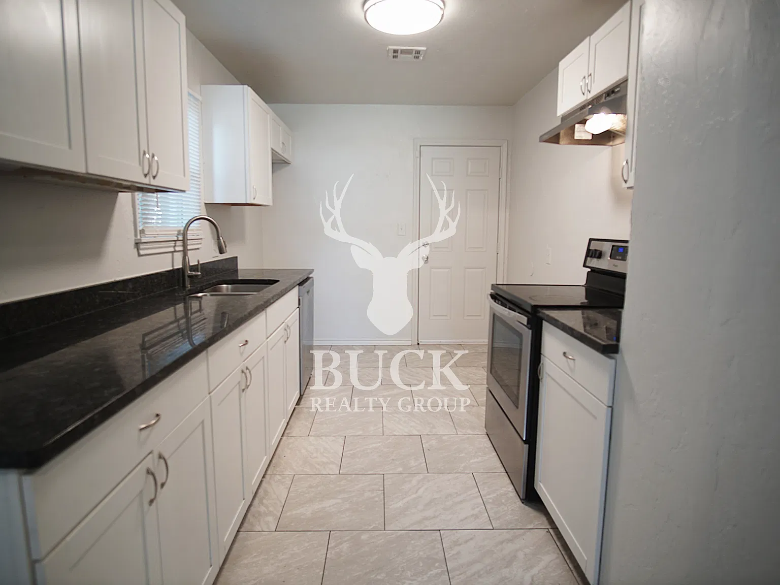 3 bed, 1144 sqft, $1,045 — Photo 2