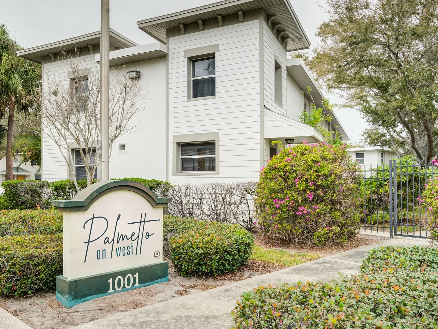 Palmetto on West — Photo 2