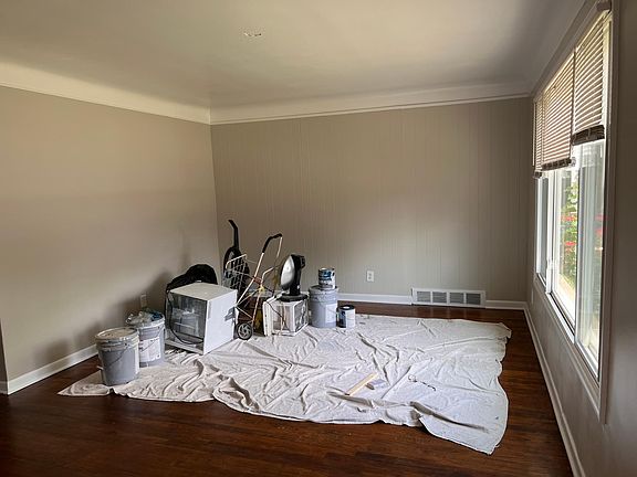 4th image of 29212 Glenwood St