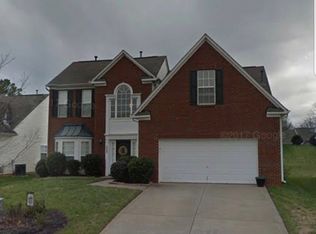 10005 Barbee Dr, Charlotte, NC 28269