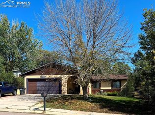 3807 Somerset Dr, Colorado Springs, CO 80907