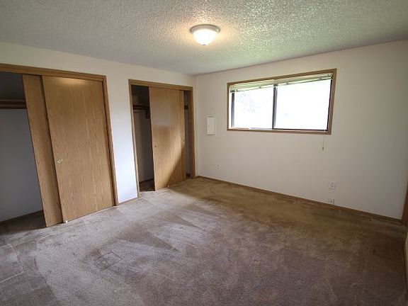 5th image of 3021 NE Whitman Ave