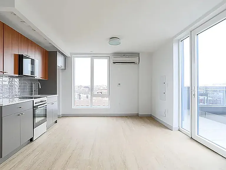 2809 Clarendon Rd #PENTHOUSE — Photo 2