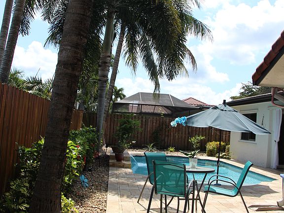 3rd image of 10507 NW 7th St
