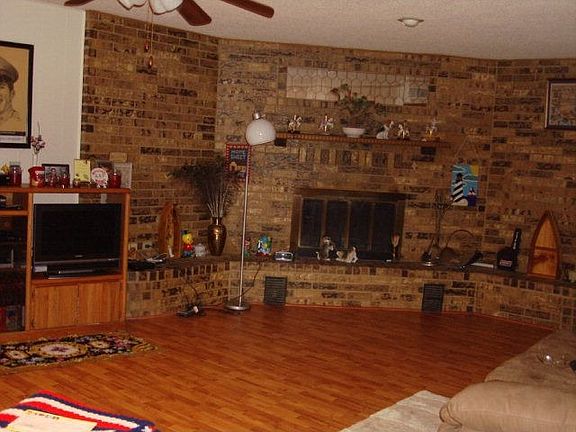 2nd image of 1962 Country Club Estates Cir