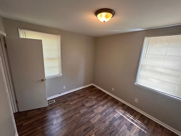 4503 Lakeview Dr NW — Photo 11